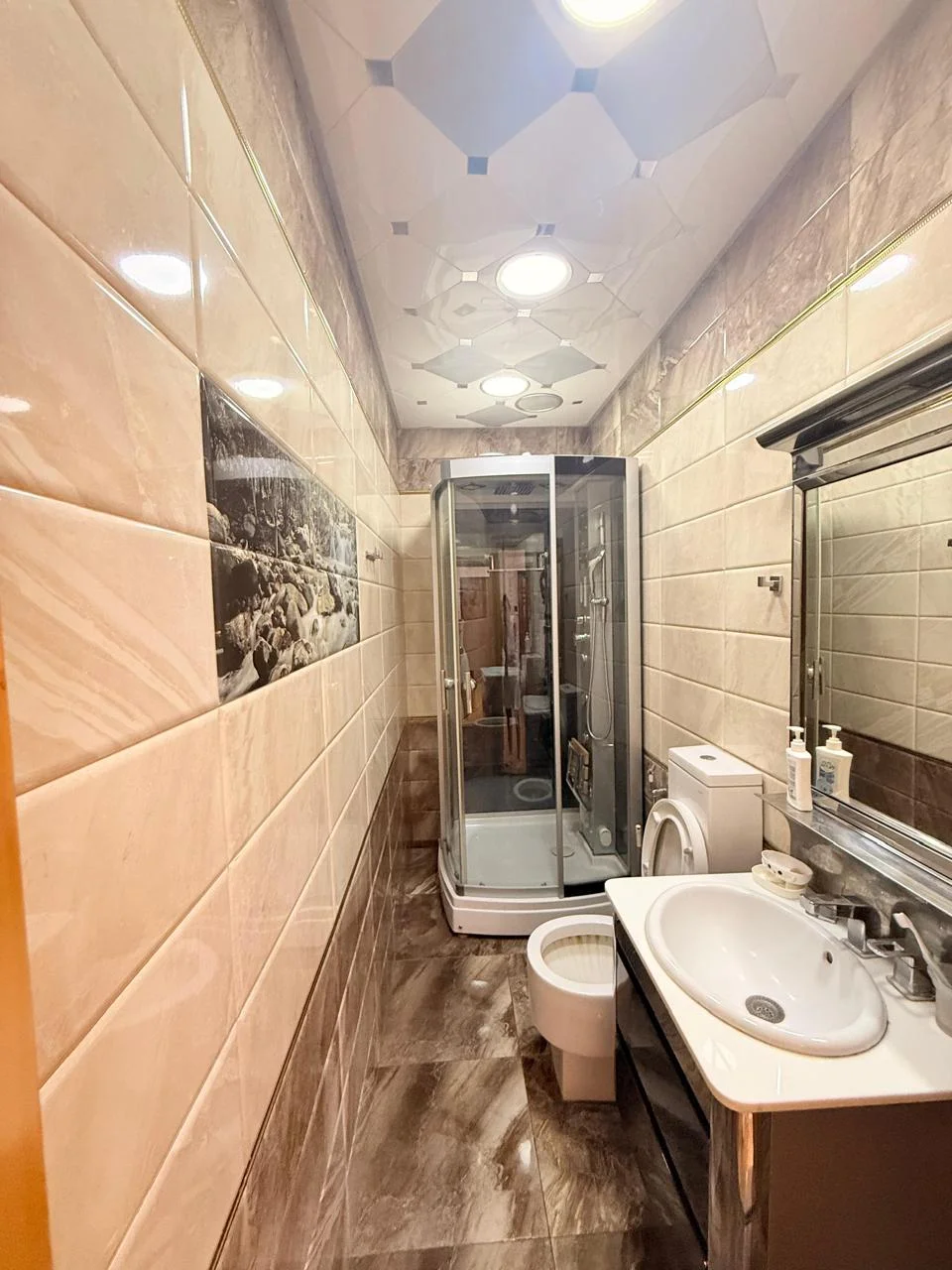 Kirayə 3 otaqlı Mənzil 137 m² Nərimanov r.