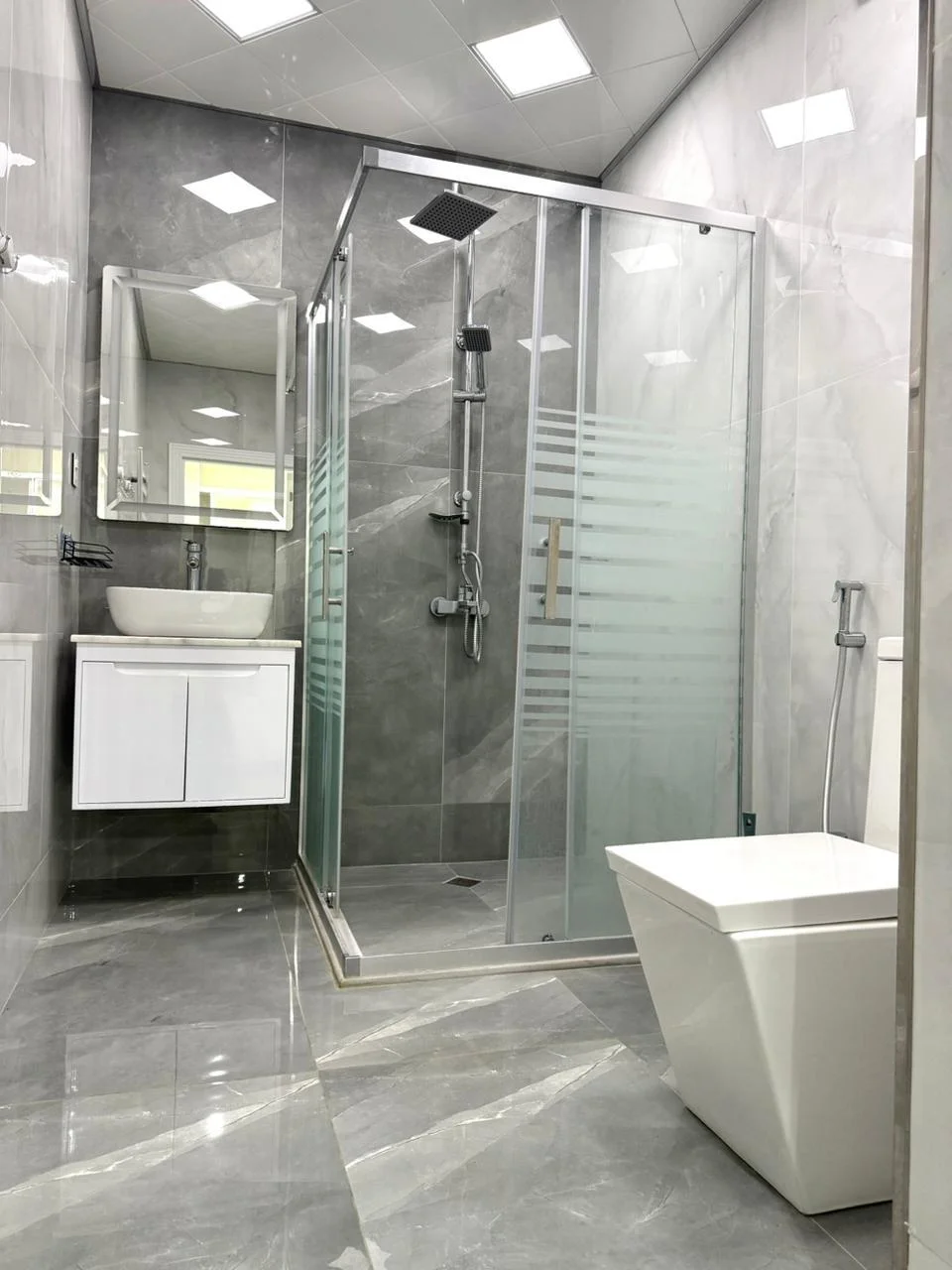 Kirayə 2 otaqlı Mənzil 77 m² Nərimanov r.