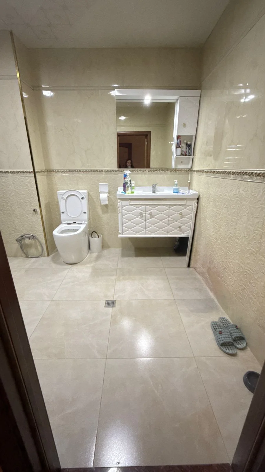 Kirayə 3 otaqlı Mənzil 185 m² Nəsimi r.