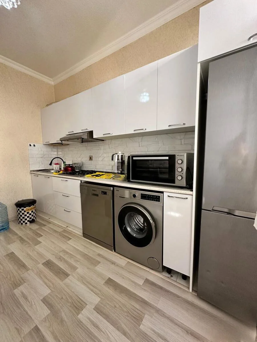 Kirayə 2 otaqlı Mənzil 75 m² Nəsimi r. Memar Əcəmi m. – şəkil 3