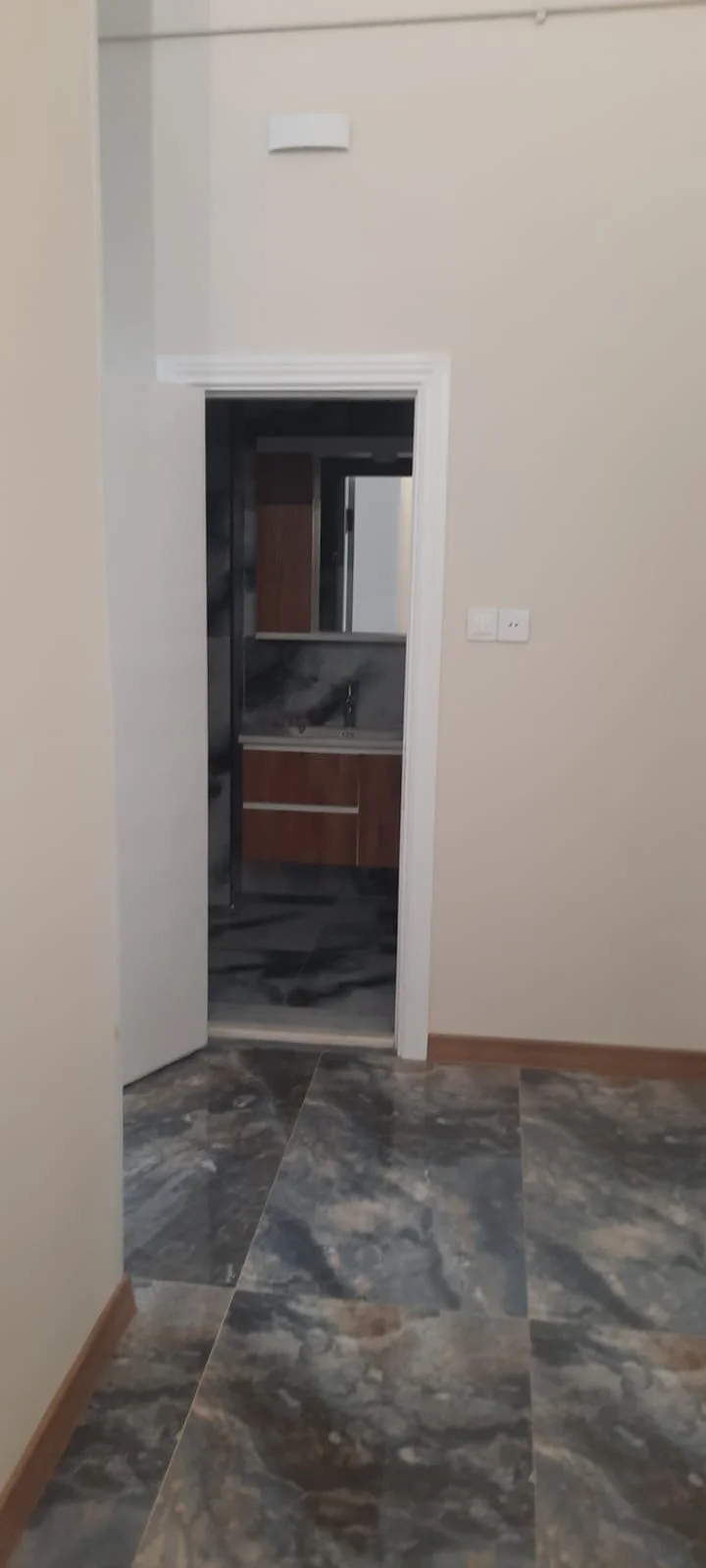 Kirayə 4 otaqlı Mənzil 100 m² Səbail r.