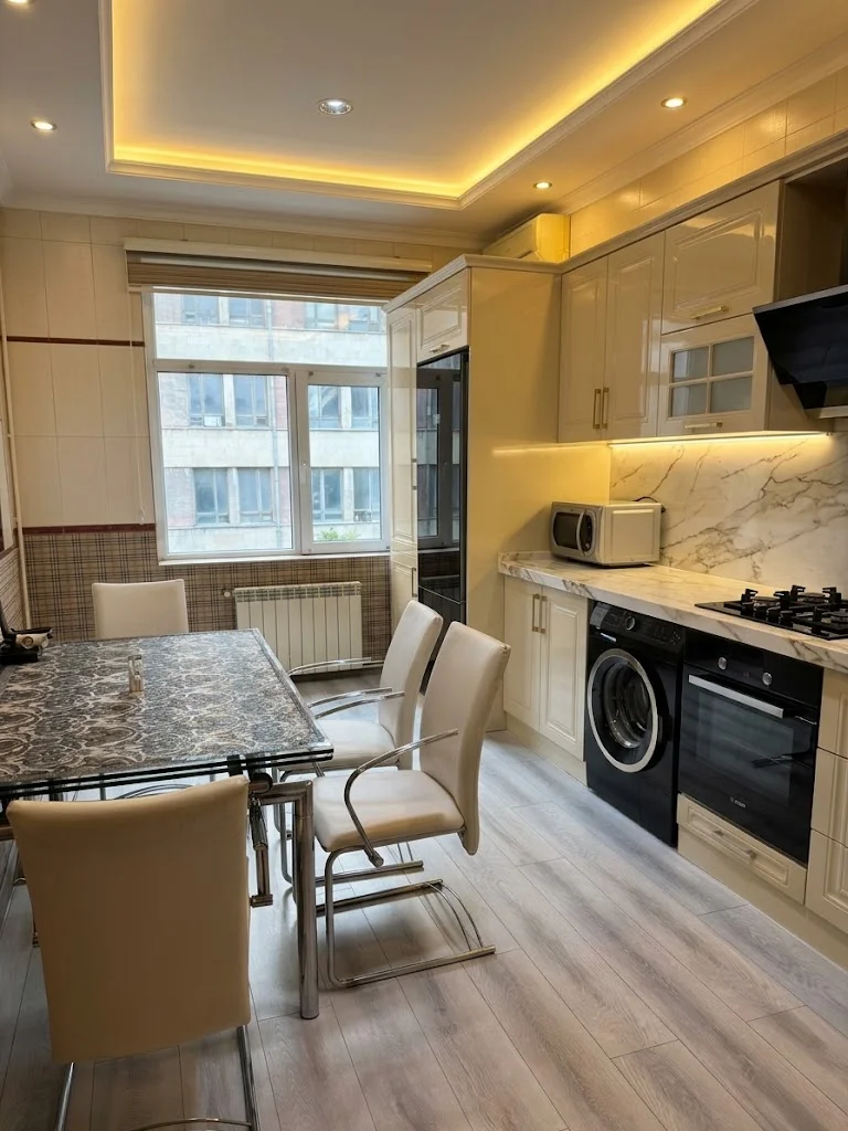 Kirayə 3 otaqlı Mənzil 135 m² Yasamal r. Nizami m. – şəkil 7