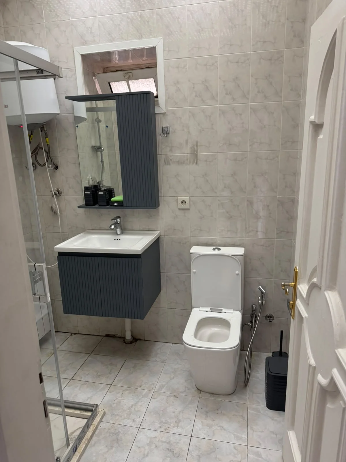 Kirayə 2 otaqlı Mənzil 45 m² Səbail r. Sahil m. – şəkil 4