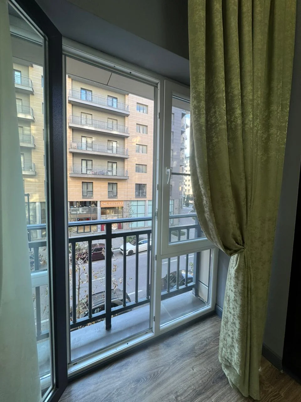 Kirayə 3 otaqlı Mənzil 140 m² Xətai r.