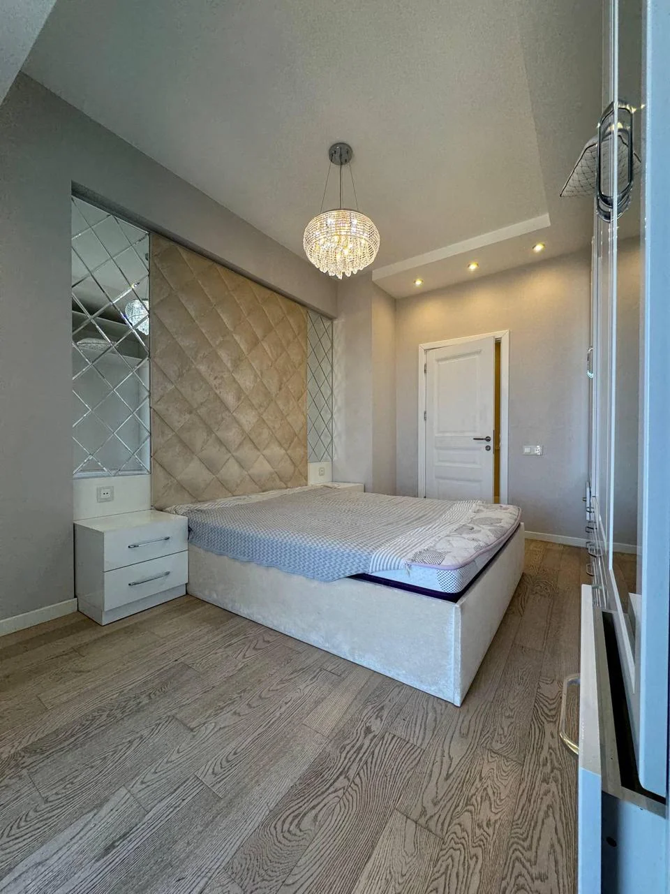 Kirayə 3 otaqlı Mənzil 119 m² Nəsimi r.