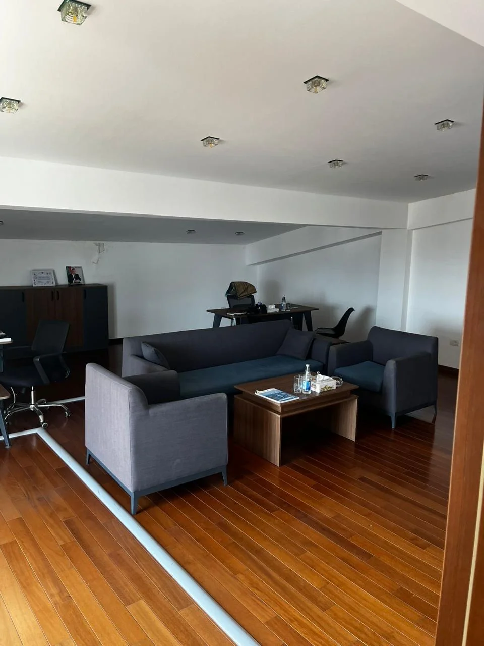 For rent 3-room Office 260 m² Nəsimi dist. 28 May metro – şəkil 2