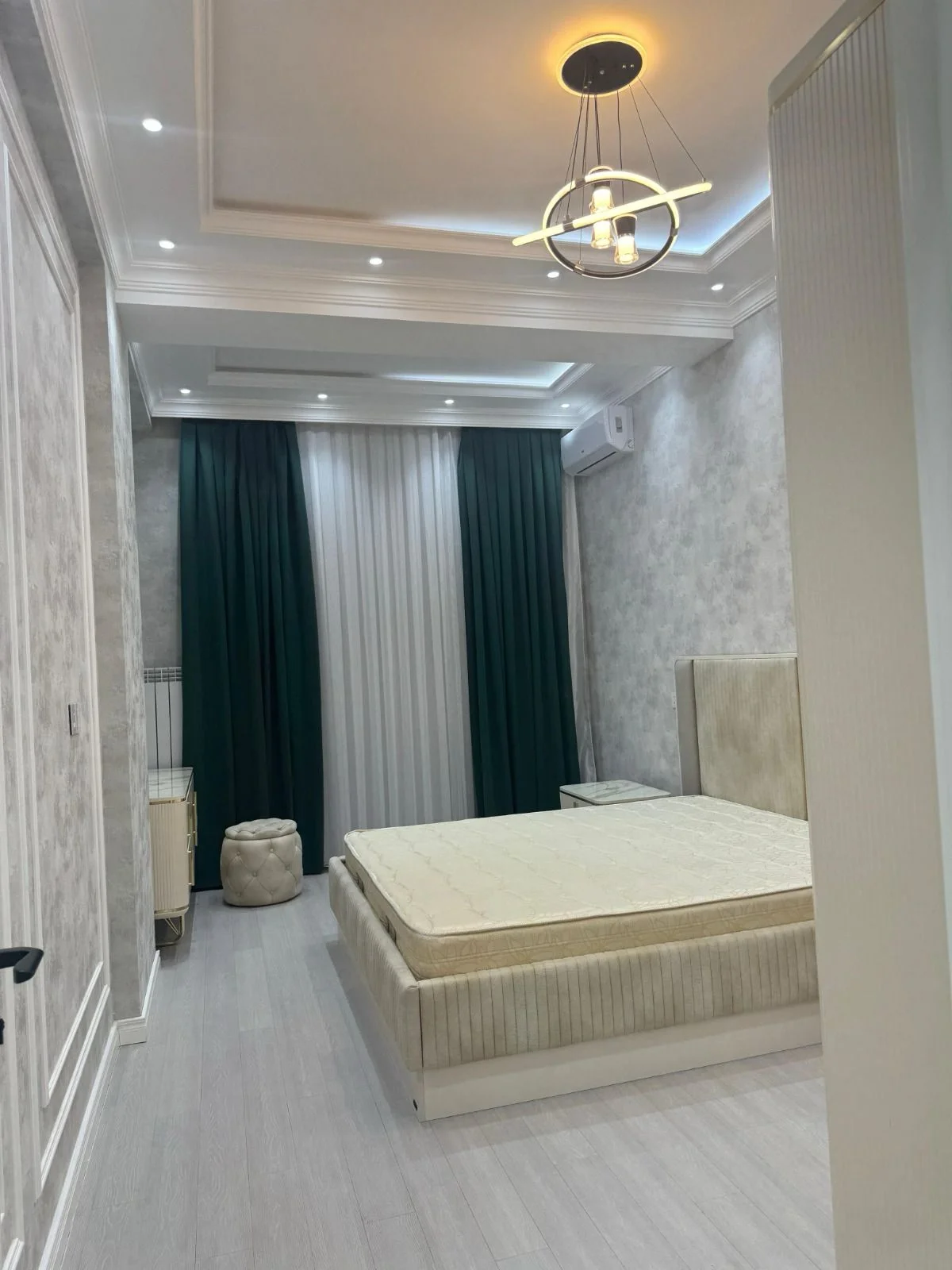 Kirayə 3 otaqlı Mənzil 125 m² Nəsimi r.