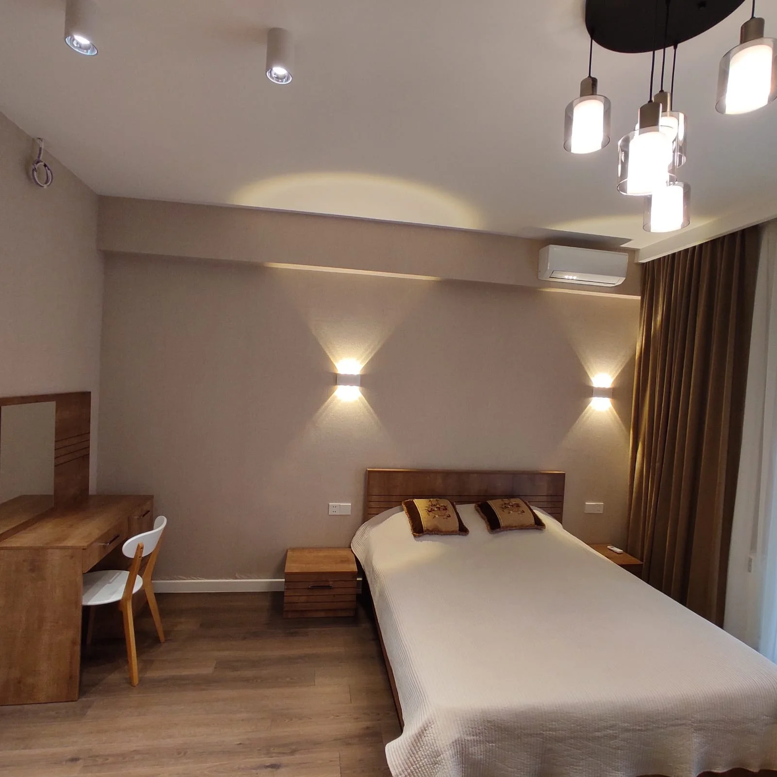 Kirayə 2 otaqlı Mənzil 85 m² Nəsimi r.