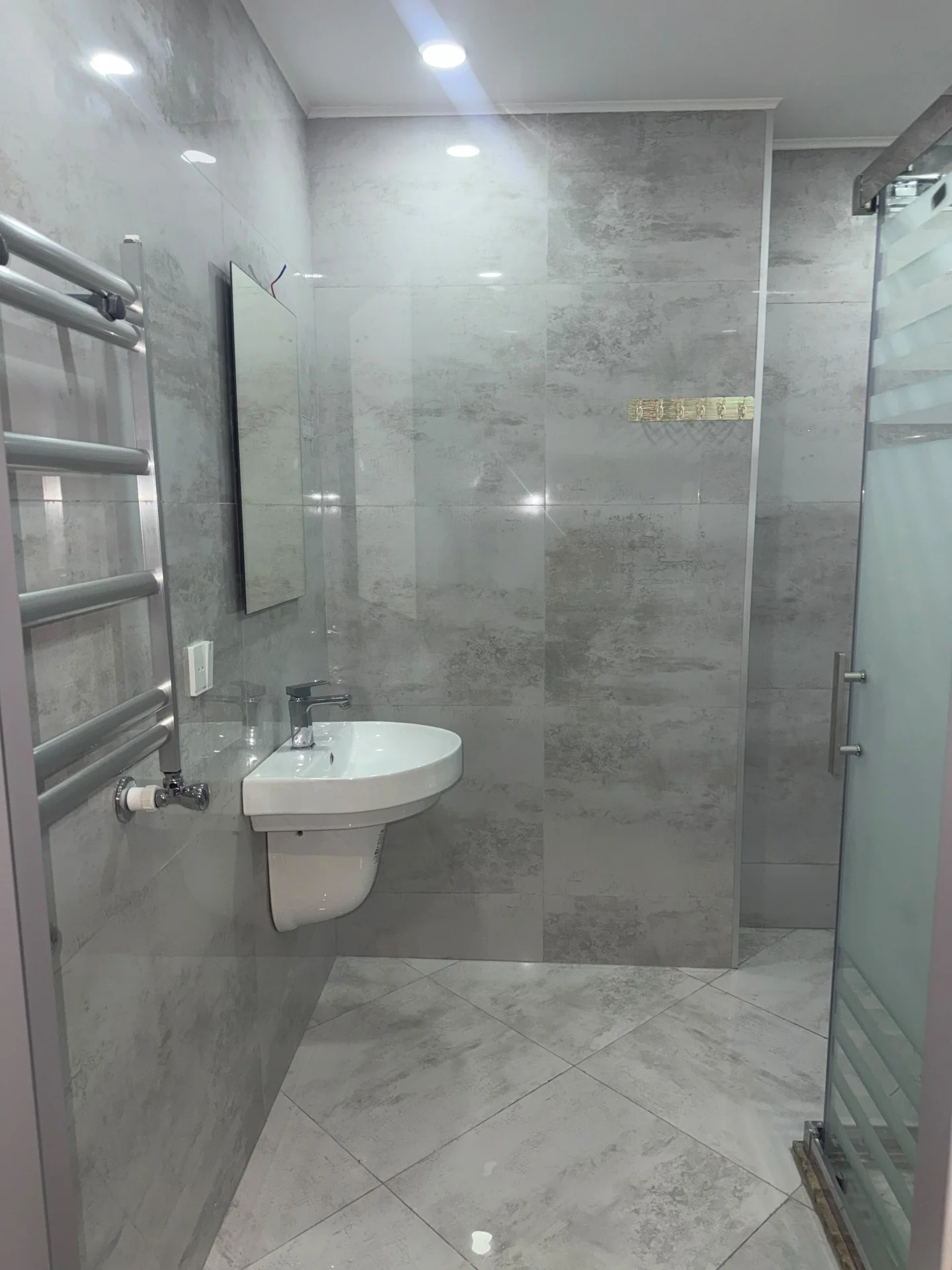 Kirayə 2 otaqlı Mənzil 70 m² Binəqədi r.