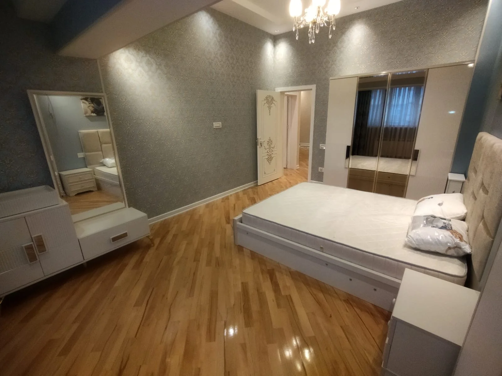 Satılır 4 otaqlı Mənzil 185 m² Binəqədi r. 7-ci mikrorayon q. Azadlıq prospekti m. – şəkil 7