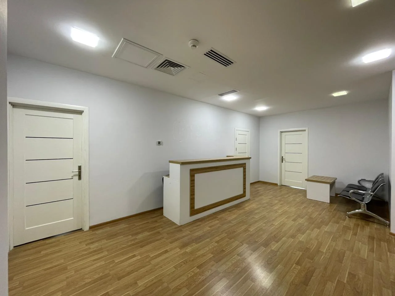 For rent 1-room Office 242 m² Xətai dist. Şah İsmayıl Xətai metro – şəkil 1