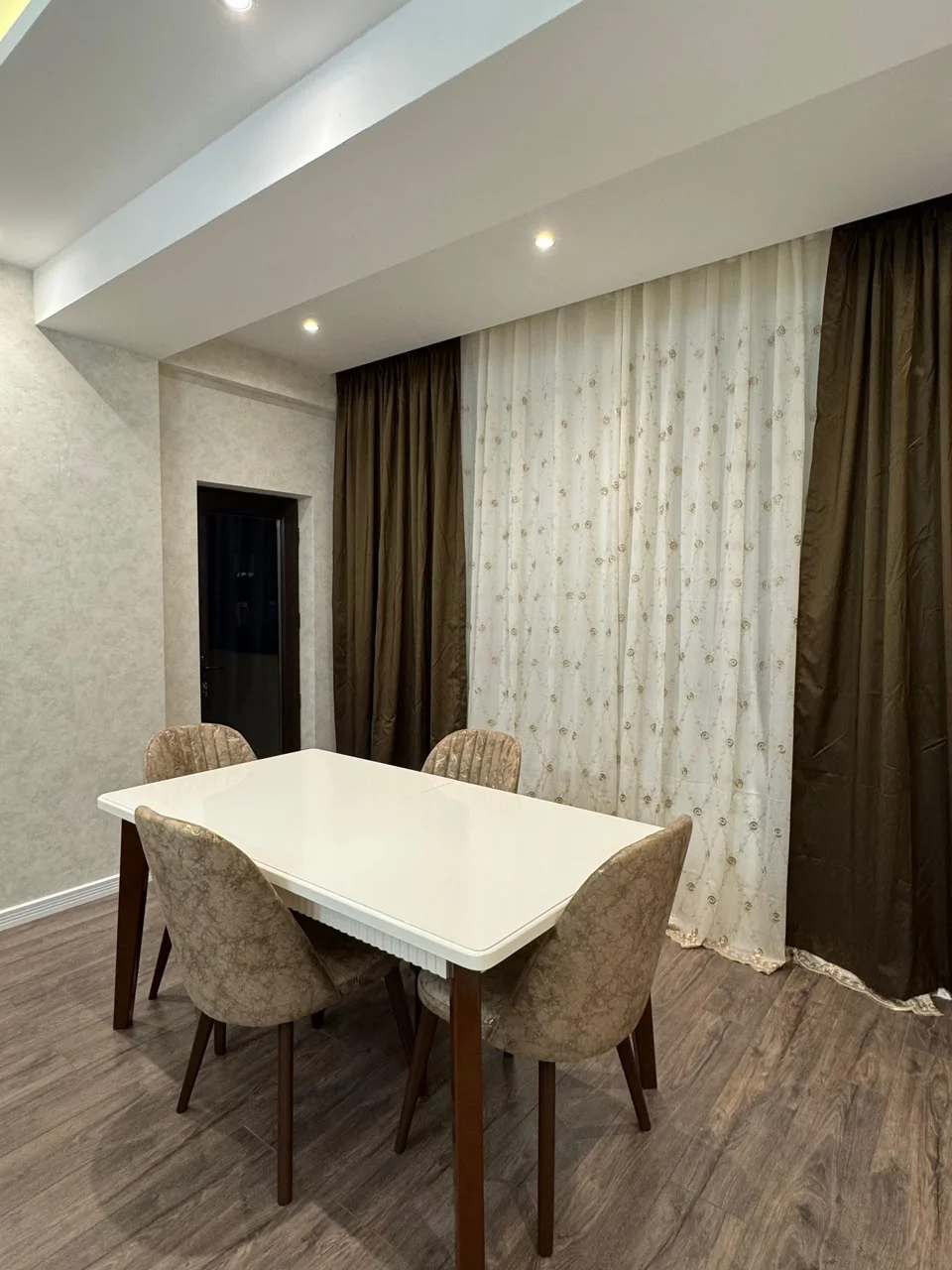 Kirayə 3 otaqlı Mənzil 152 m² Bakı – şəkil 9