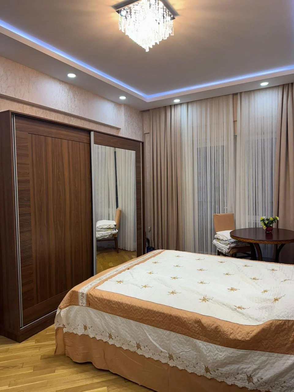 Kirayə 2 otaqlı Mənzil 85 m² Nəsimi r.
