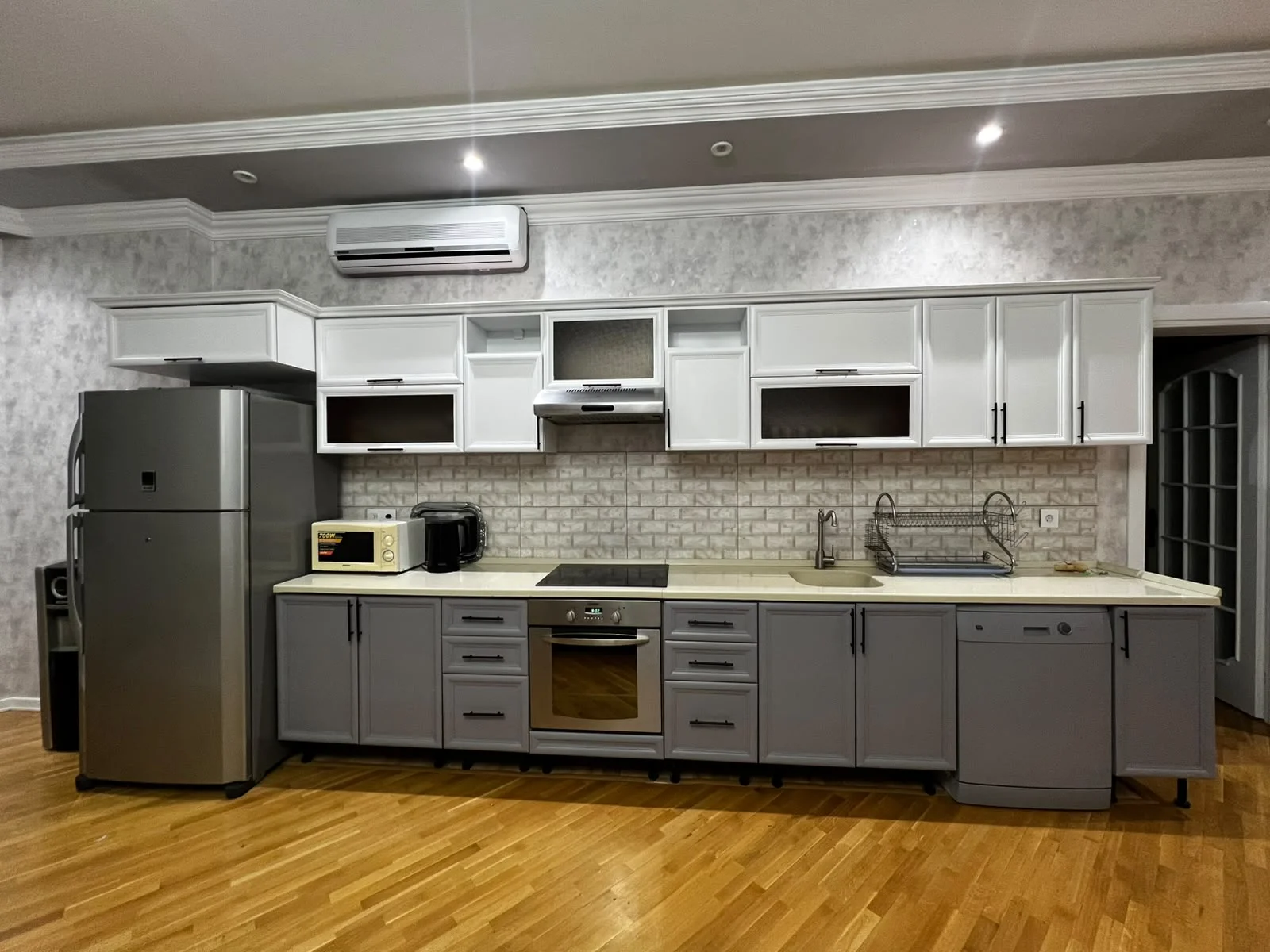 Kirayə 3 otaqlı Mənzil 145 m² Nəsimi r. 28 May m. – şəkil 6
