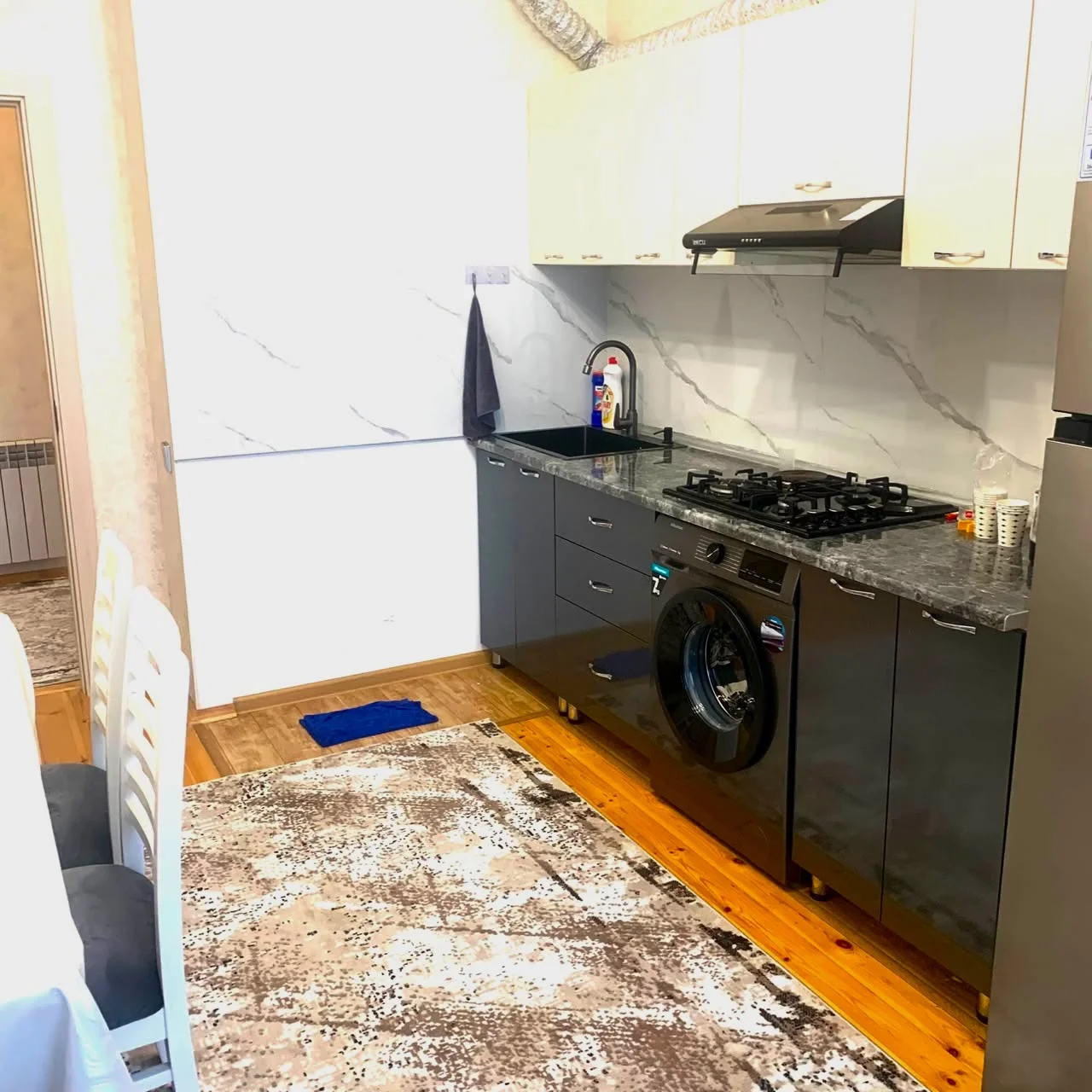 Kirayə 2 otaqlı Mənzil 80 m² Nizami r.