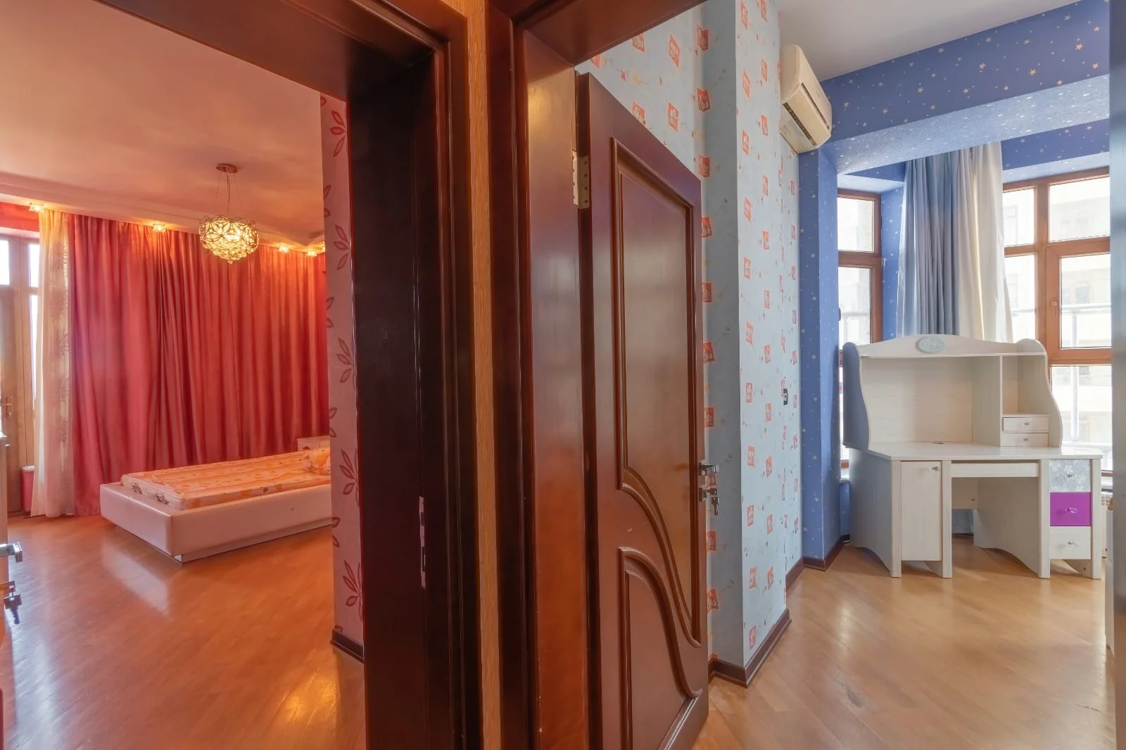 Kirayə 3 otaqlı Mənzil 135 m² Yasamal r.