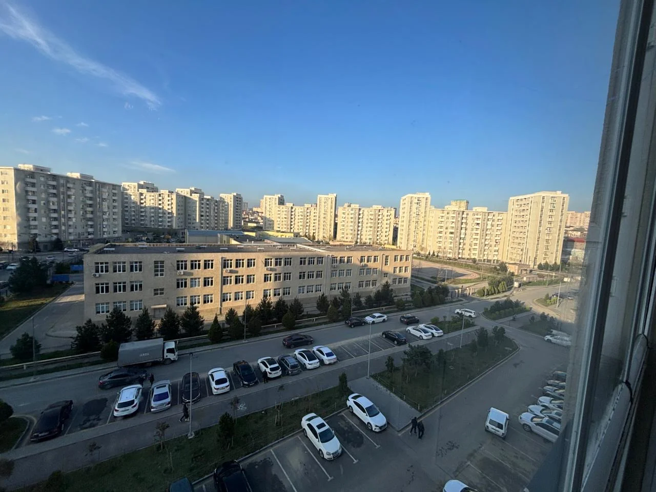 Kirayə 1 otaqlı Mənzil 40 m² Yasamal r. İnşaatçılar m. – şəkil 3