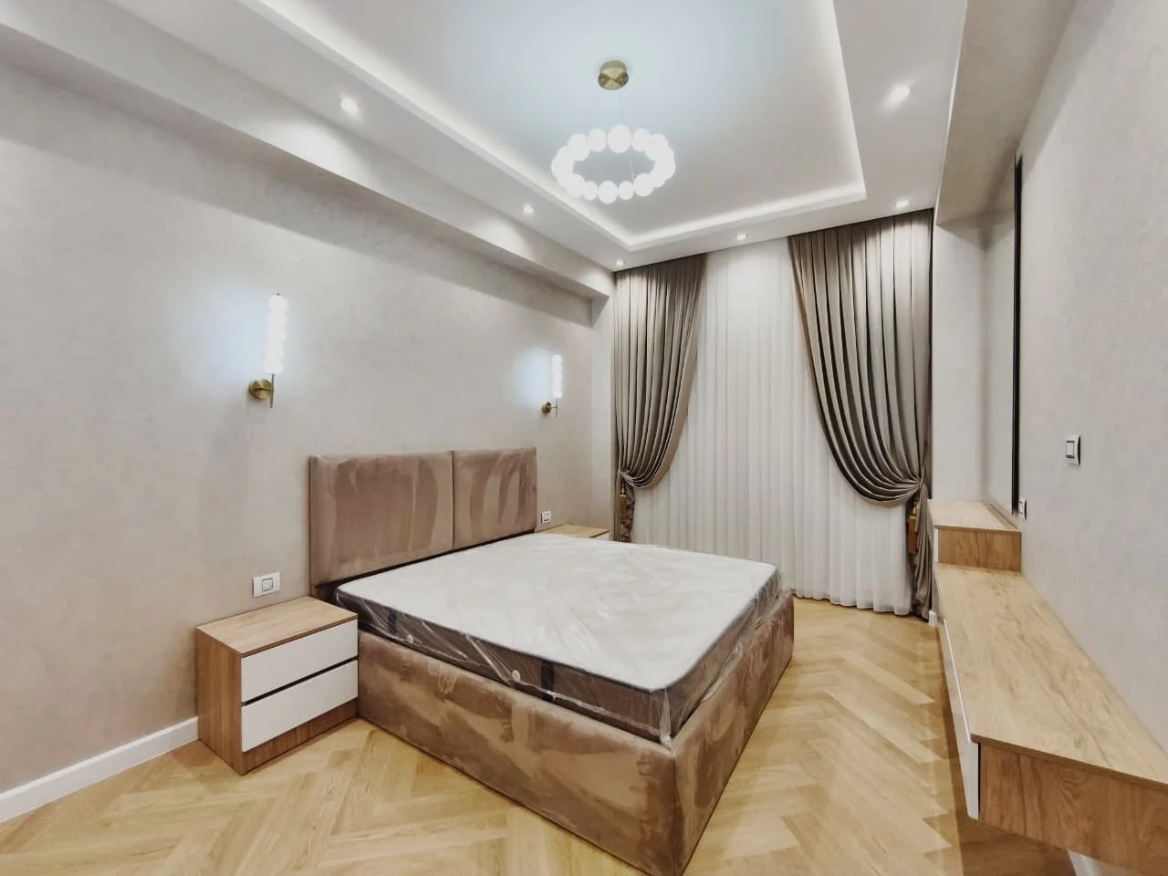 Kirayə 3 otaqlı Mənzil 140 m² Xətai r.