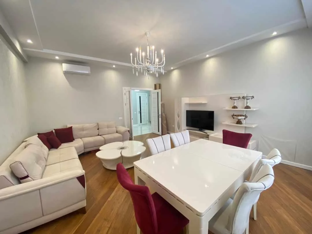 Kirayə 2 otaqlı Mənzil 111 m² Nəsimi r.