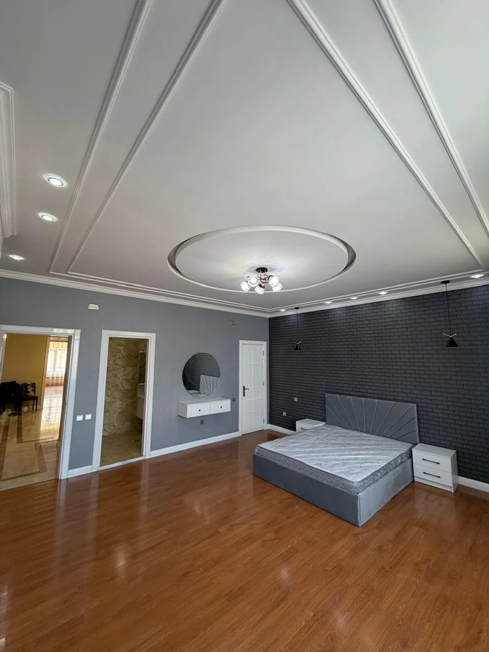 Kirayə 4 otaqlı Mənzil 240 m² Nəsimi r.