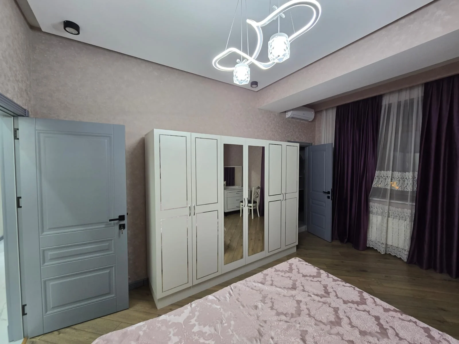 Kirayə 3 otaqlı Mənzil 105 m² Nərimanov r.