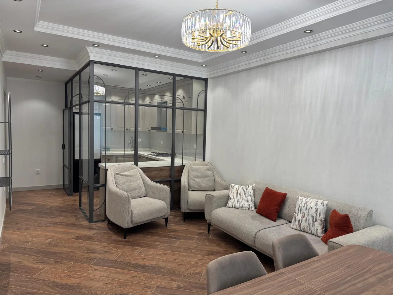 Kirayə 3 otaqlı Mənzil 100 m² Nəsimi r. 8 Noyabr m. – şəkil 2