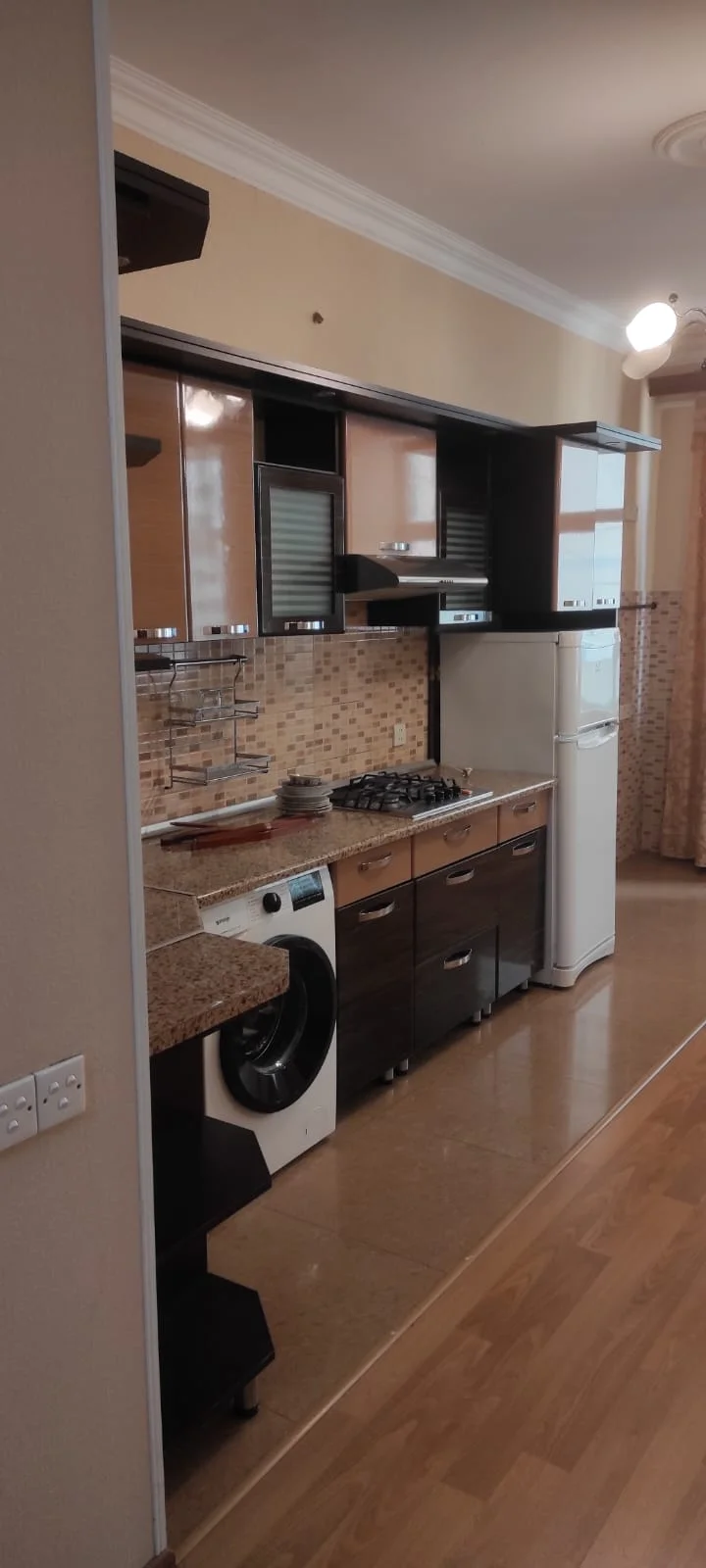 Kirayə 2 otaqlı Mənzil 65 m² Yasamal r. İnşaatçılar m. – şəkil 2