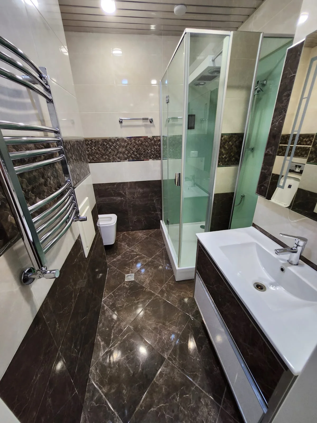 Kirayə 2 otaqlı Mənzil 110 m² Nəsimi r.