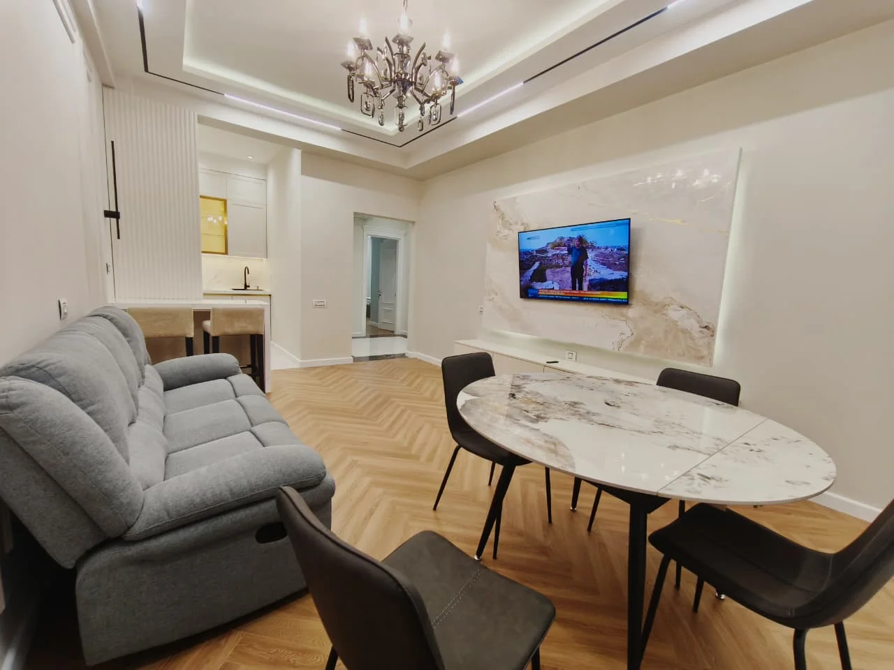 Kirayə 3 otaqlı Mənzil 110 m² Xətai r.
