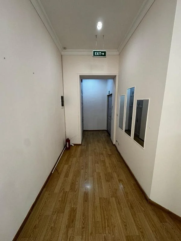 Kirayə 5 otaqlı Ofis 140 m² Səbail r.