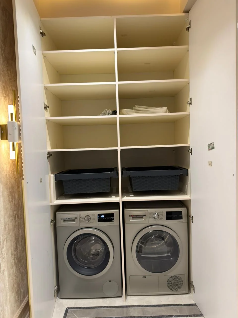 Rəssamlıq yanı 4 otaq 2500azn