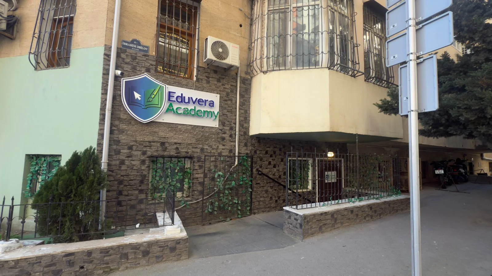 Kirayə 1 otaqlı Ofis 40 m² Yasamal r. Nizami m. – şəkil 1