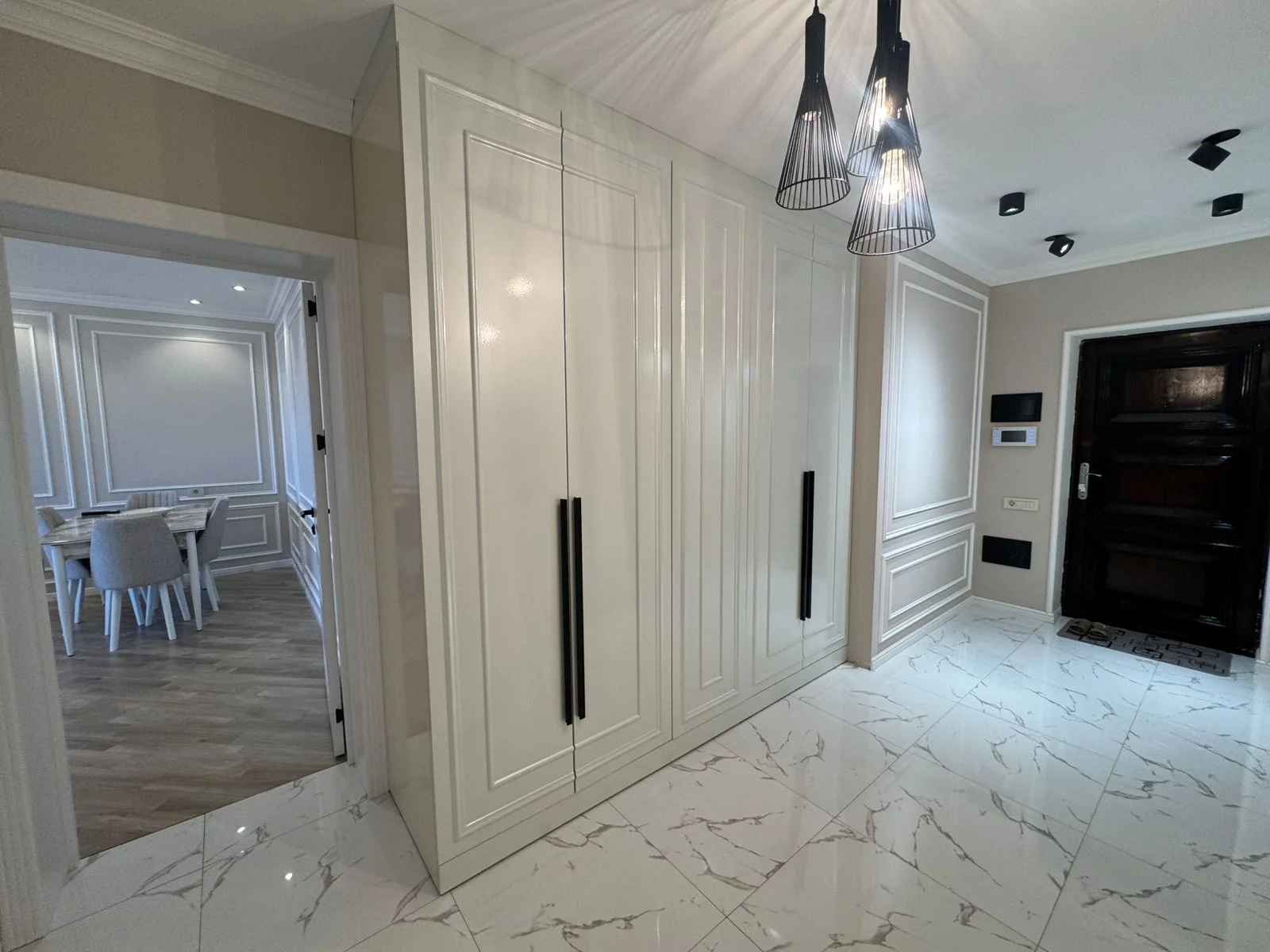 Kirayə 2 otaqlı Mənzil 80 m² Nəsimi r.