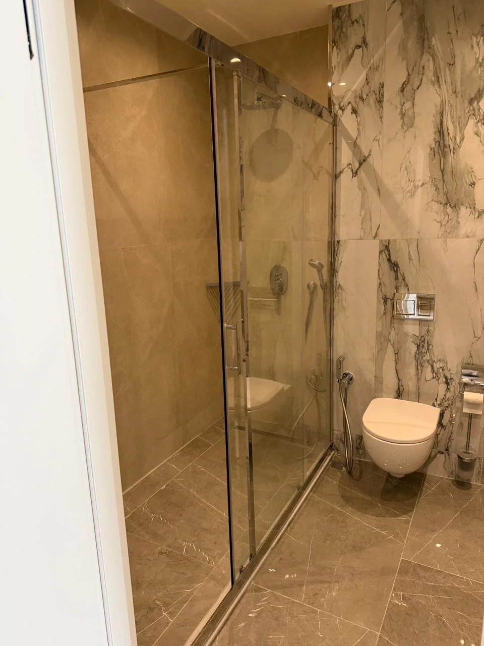 Kirayə 3 otaqlı Mənzil 140 m² Sabunçu r.