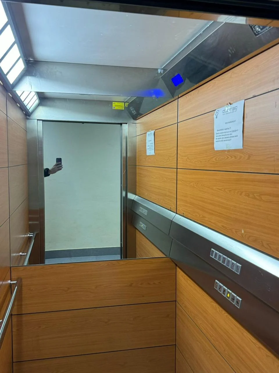 Kirayə 4 otaqlı Mənzil 150 m² Xətai r.