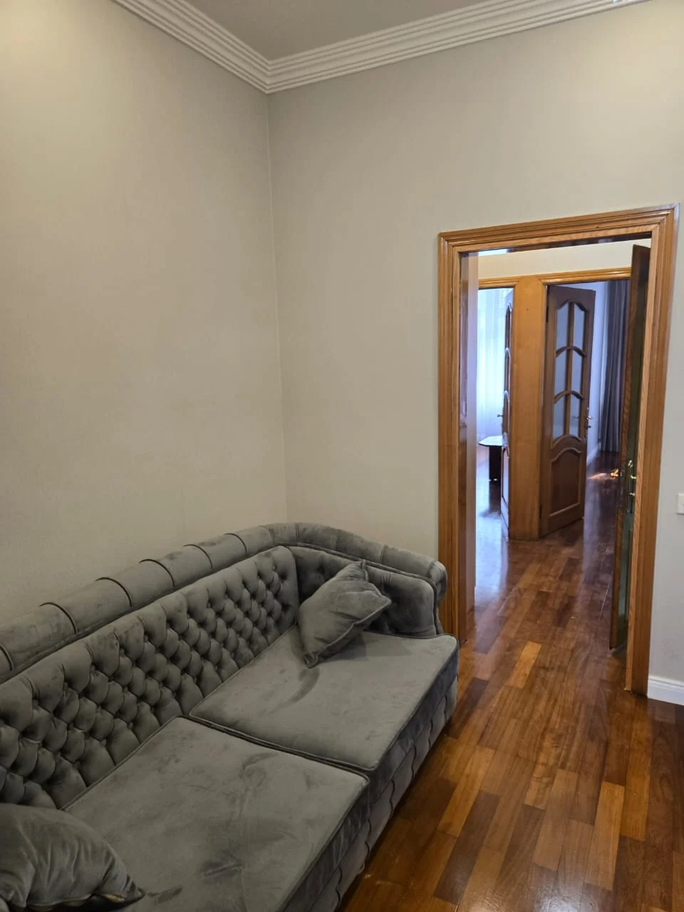Kirayə 3 otaqlı Mənzil 75 m² Nəsimi r. – şəkil 1