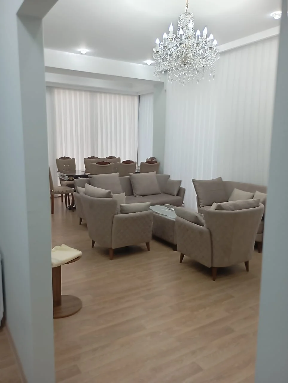 Kirayə 4 otaqlı Mənzil 165 m² Yasamal r.