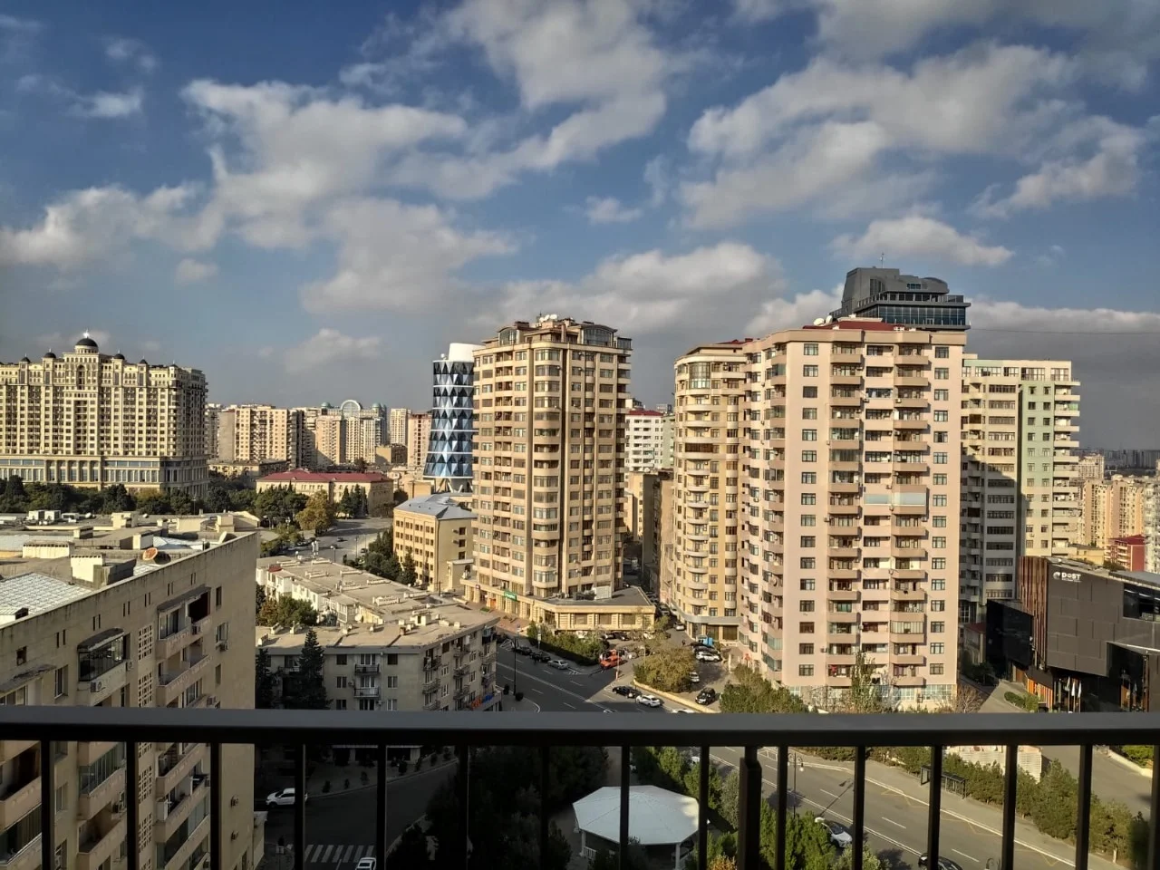 Kirayə 4 otaqlı Mənzil 165 m² Yasamal r.