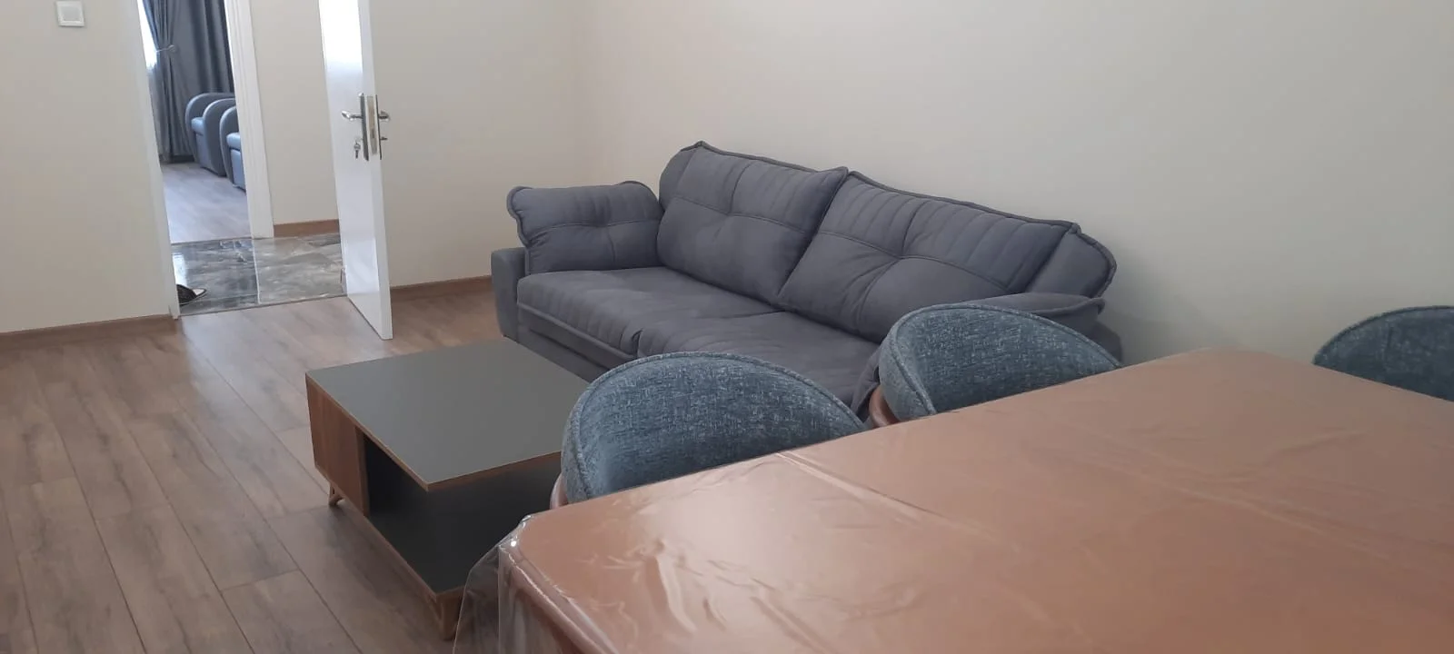 Kirayə 4 otaqlı Mənzil 100 m² Səbail r.