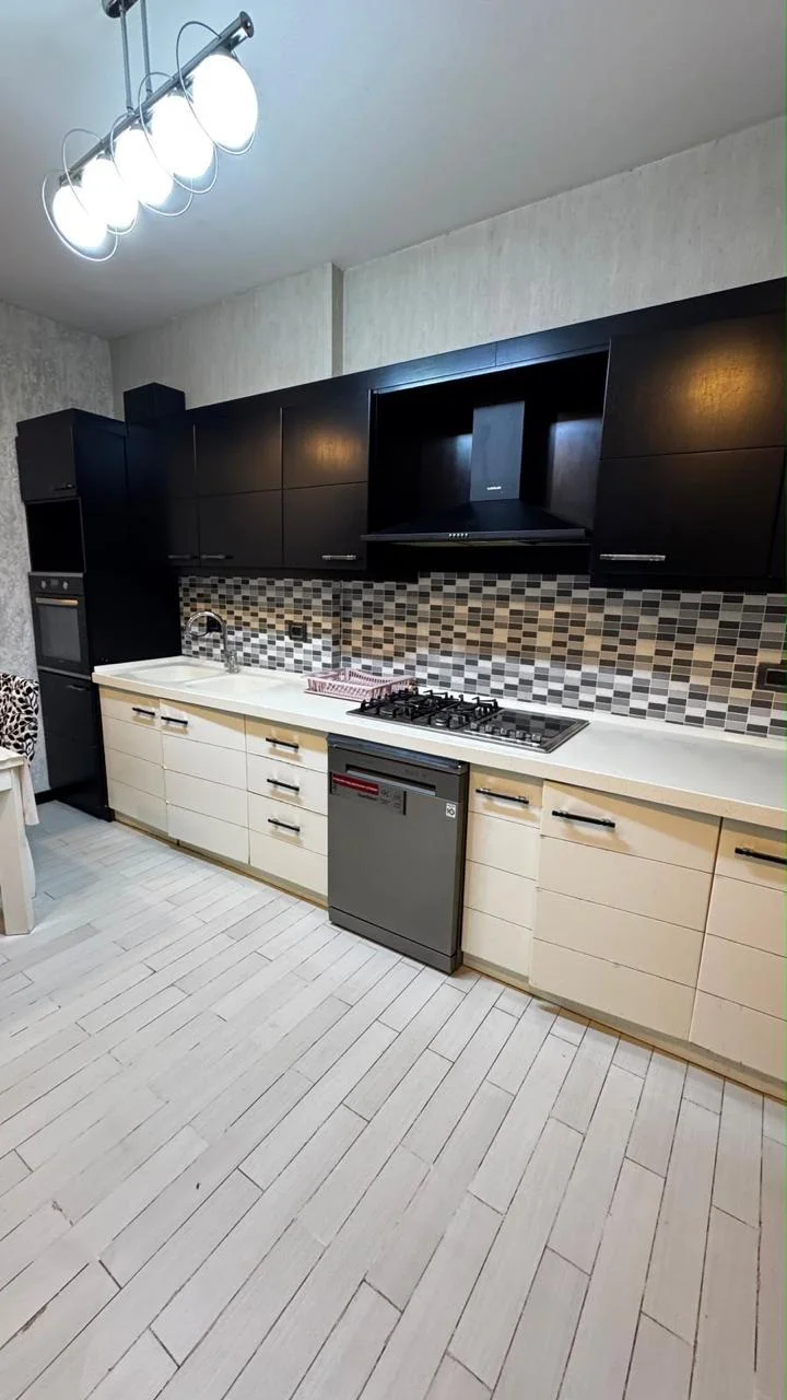 Kirayə 4 otaqlı Mənzil 180 m² Xətai r. – şəkil 11