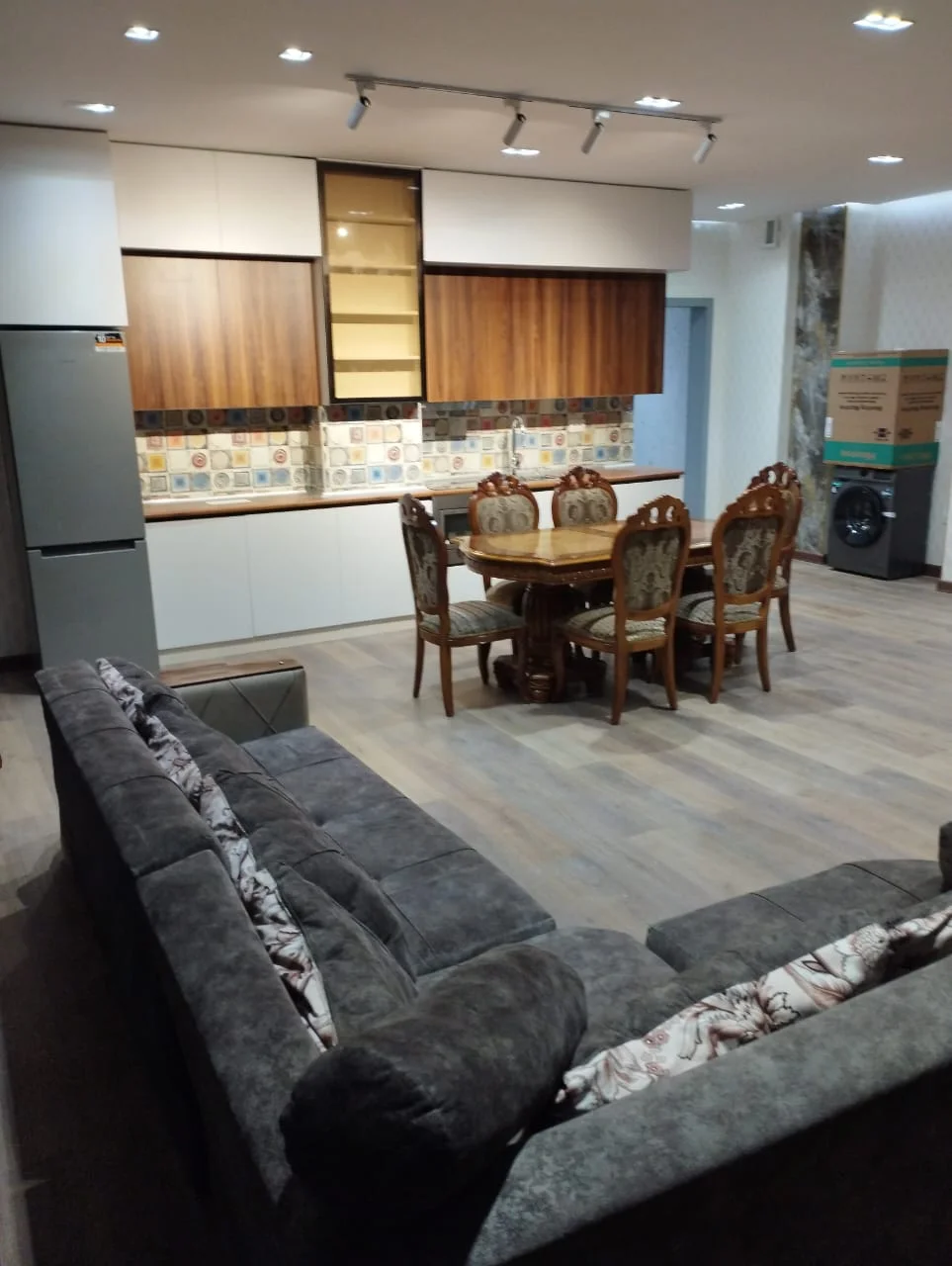 Kirayə 3 otaqlı Mənzil 150 m² Yasamal r.