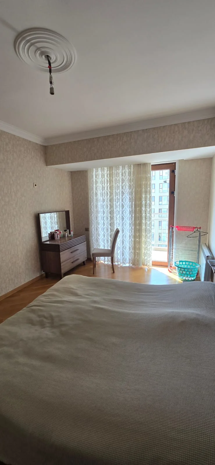 Kirayə 2 otaqlı Mənzil 95 m² Xətai r.