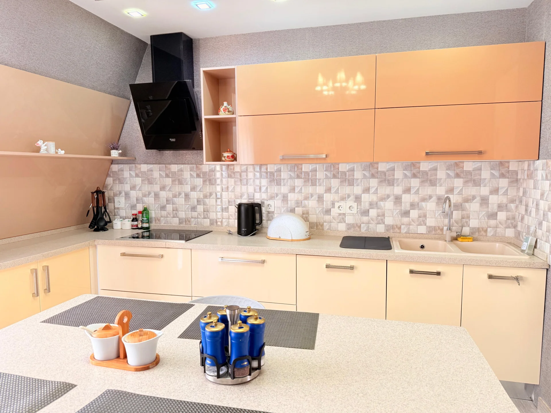 Kirayə 5 otaqlı Mənzil 220 m² Xətai r. Ağ şəhər q. – şəkil 18