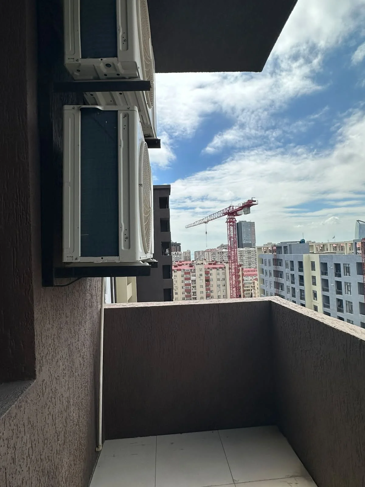 Satılır 4 otaqlı Mənzil 160 m² Xətai r.