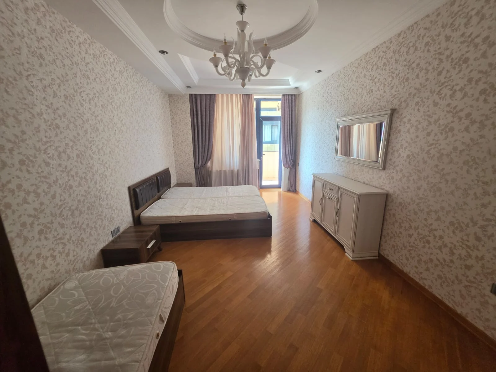 Kirayə 3 otaqlı Mənzil 288 m² Nəsimi r.
