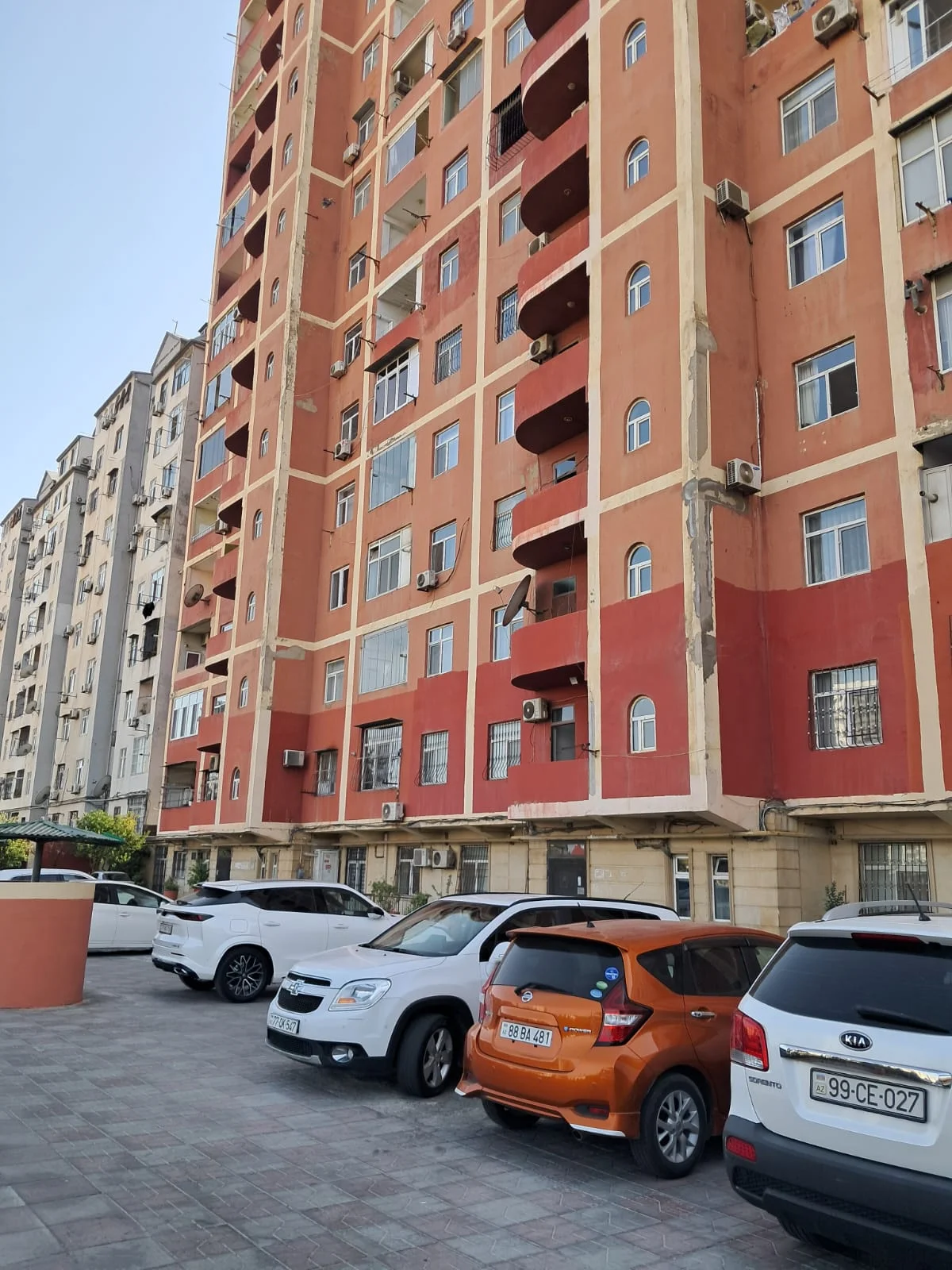 Kirayə 3 otaqlı Mənzil 112 m² Yasamal r.