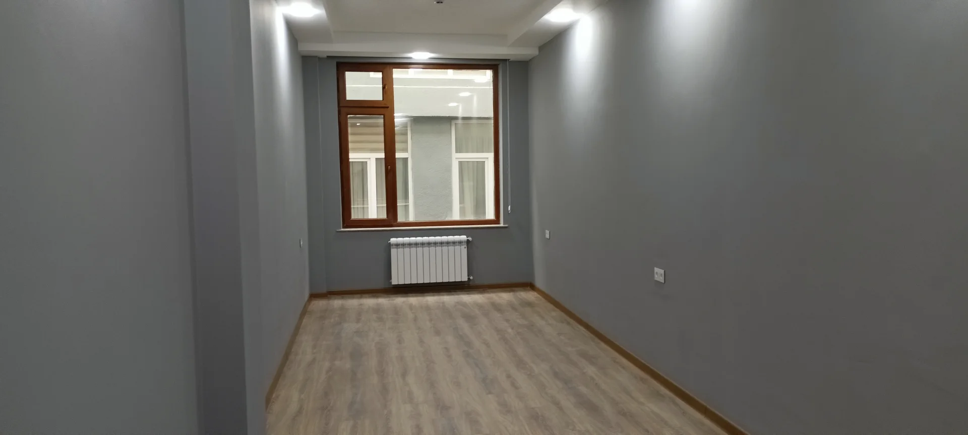 Kirayə 60 otaqlı Ofis 2400 m² Nərimanov r.