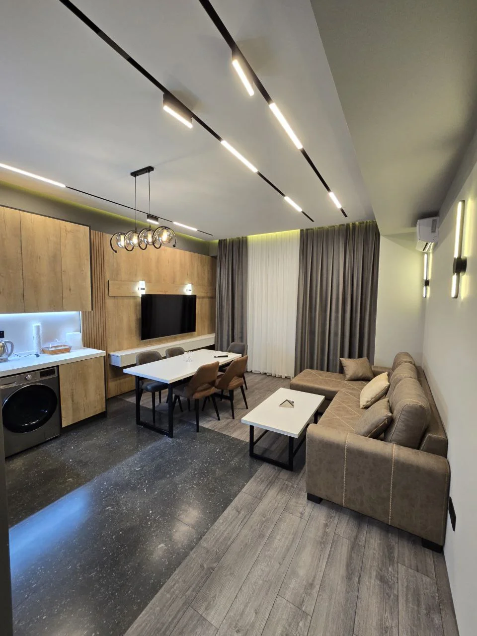 Kirayə 3 otaqlı Mənzil 110 m² Xətai r.