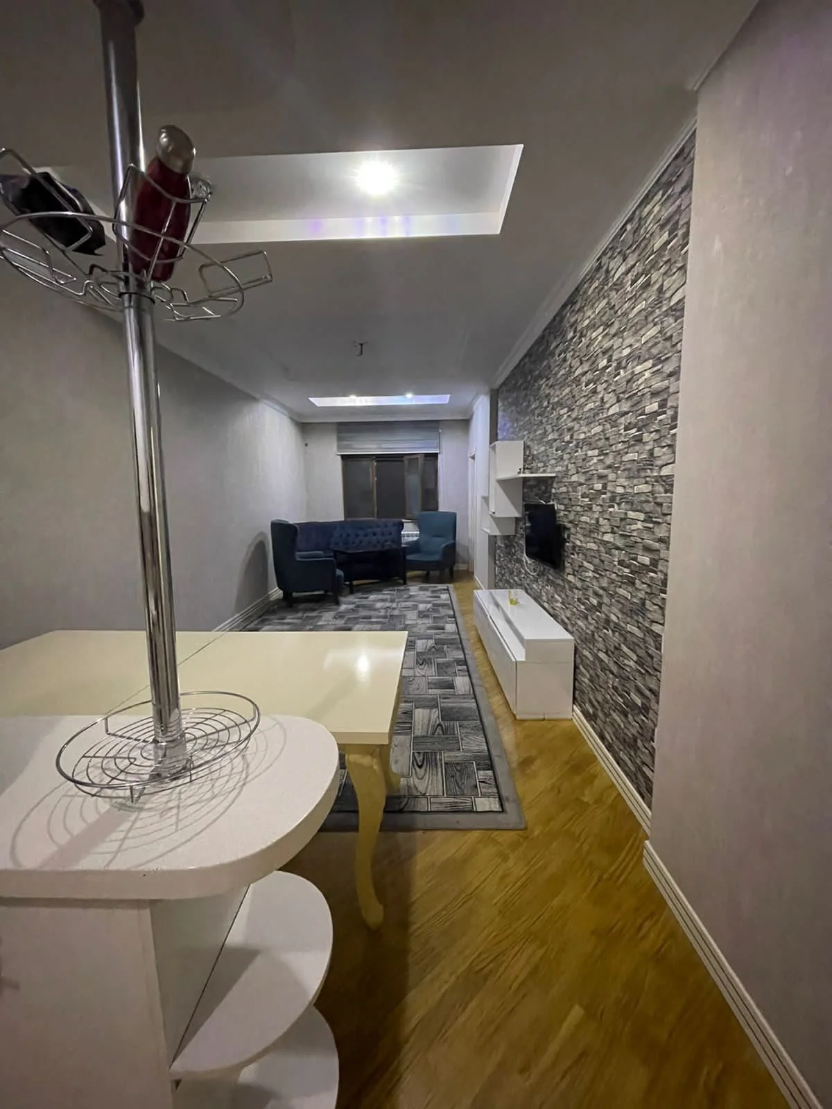 Kirayə 4 otaqlı Mənzil 180 m² Yasamal r. – şəkil 2