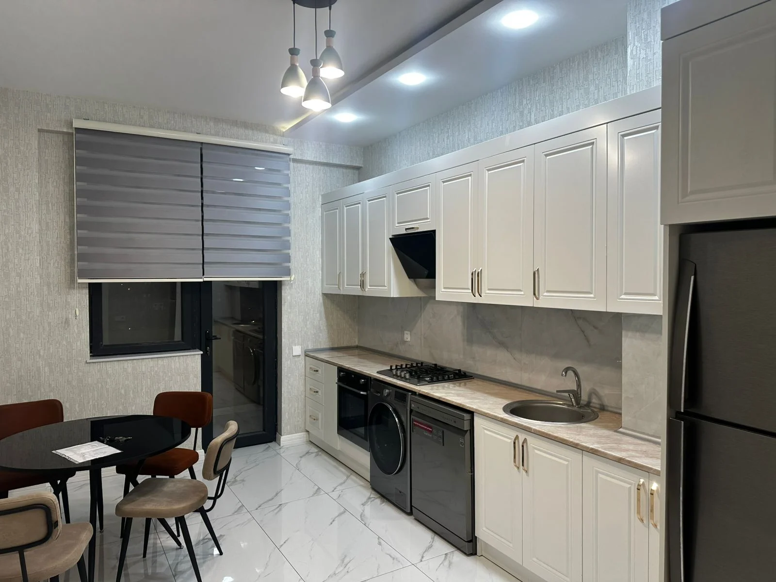 Kirayə 2 otaqlı Mənzil 65 m² Xətai r.